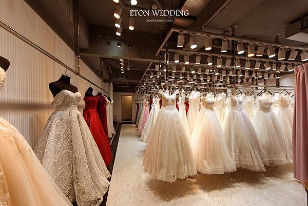 伊頓婚紗士林,士林婚紗工作室,伊頓婚紗,士林伊頓婚紗,伊頓士林店,全家福,拍婚紗,全家福,閨蜜婚紗,個人寫真,情侶寫真,婚禮攝影,婚紗攝影台北, (17).jpg