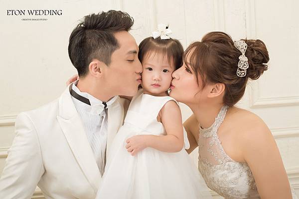 全家福寫真,全家福攝影,全家福寫真台北,全家福寫真推薦,伊頓全家福,全家福照風格,全家福照台南,全家福照桃園,全家福照高雄,全家福拍攝,拍全家福,全家福,全家福照 (21).jpg