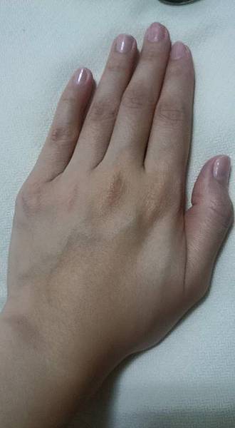 未使用前,皮膚無光澤.jpg 未使用前,皮膚無光澤.jpg