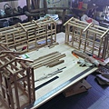 131120三合院木屋模型骨架完成.jpg