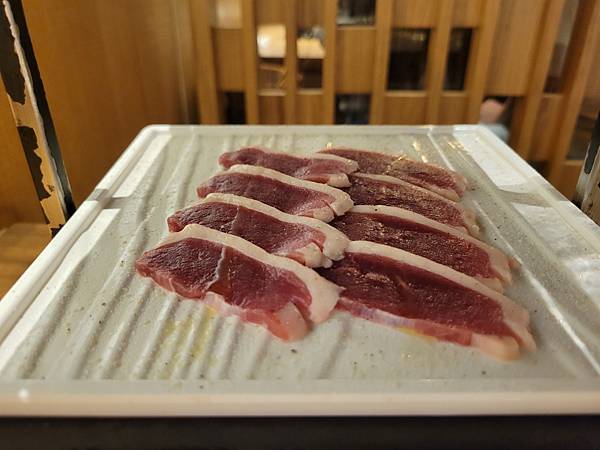 【Foodie】台中燒肉初體驗｜台中西區。茶六燒肉堂