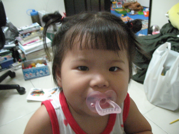 湘湘一歲8個月到9個月 003.jpg