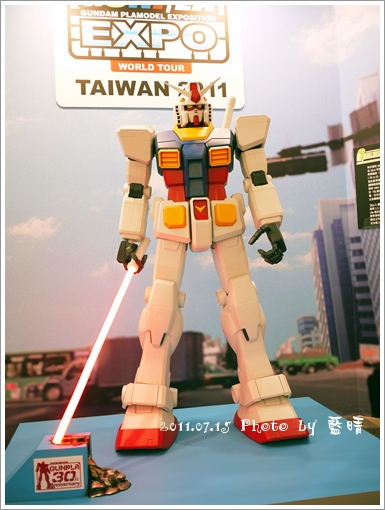 鋼彈01.jpg 鋼彈01.jpg