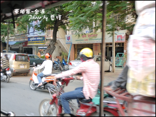 03-008-金邊超載的機車.jpg 03-008-金邊超載的機車.jpg