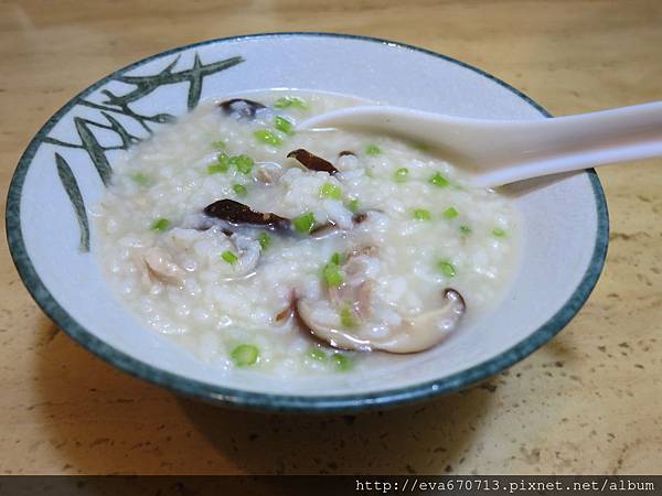 香菇肉絲粥