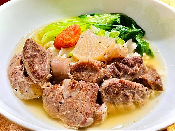 宅美食當道~ 星級美食 金牌牛肉麵 在家也能輕鬆端上桌!!