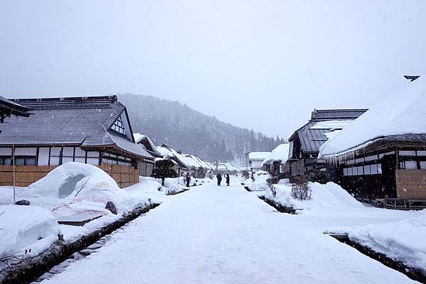 東北&關東｜三大茅葺屋聚落之一《大內宿的夜景與清晨》