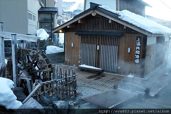 東北&關東｜清晨煙霧繚繞的《蔵王温泉》
