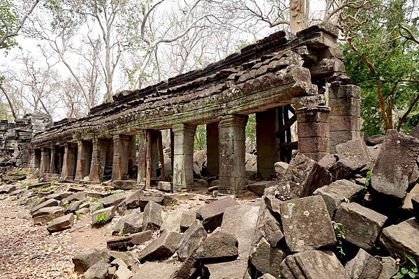 吳哥窟11日︱叢林中沉睡800年的《班提奇馬寺 Bantea