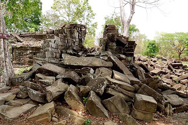 吳哥窟11日︱叢林中沉睡800年的《班提奇馬寺 Bantea