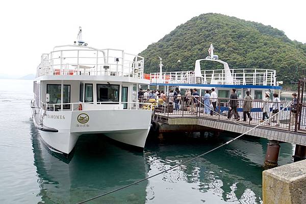 伊根︱【伊根灣めぐり遊覽船】和【海上計程車（海上タクシー）】