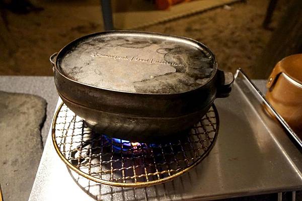 星野富士∣野趣鑄鐵鍋。專人桌邊烹調《冬季狩獵肉晚餐（冬の狩猟