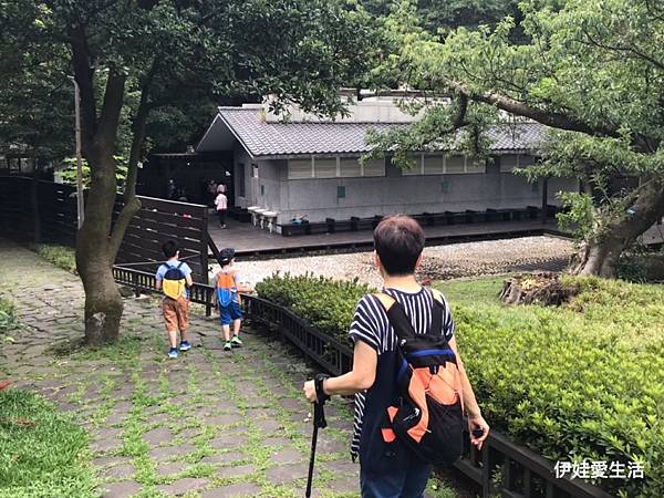 台北陽明山》從第一停車場 前往 前山公園》沿途風景老少咸宜半