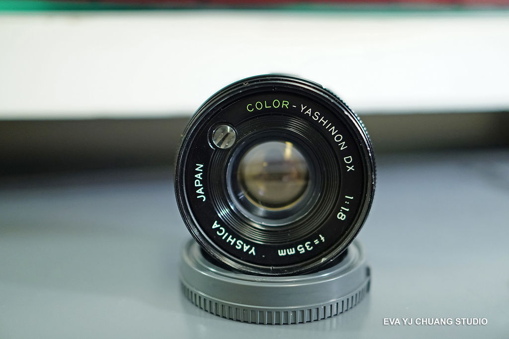 開箱】Yashica Color Yashinon DX 35mm F1.8 大光圈有小精靈散景