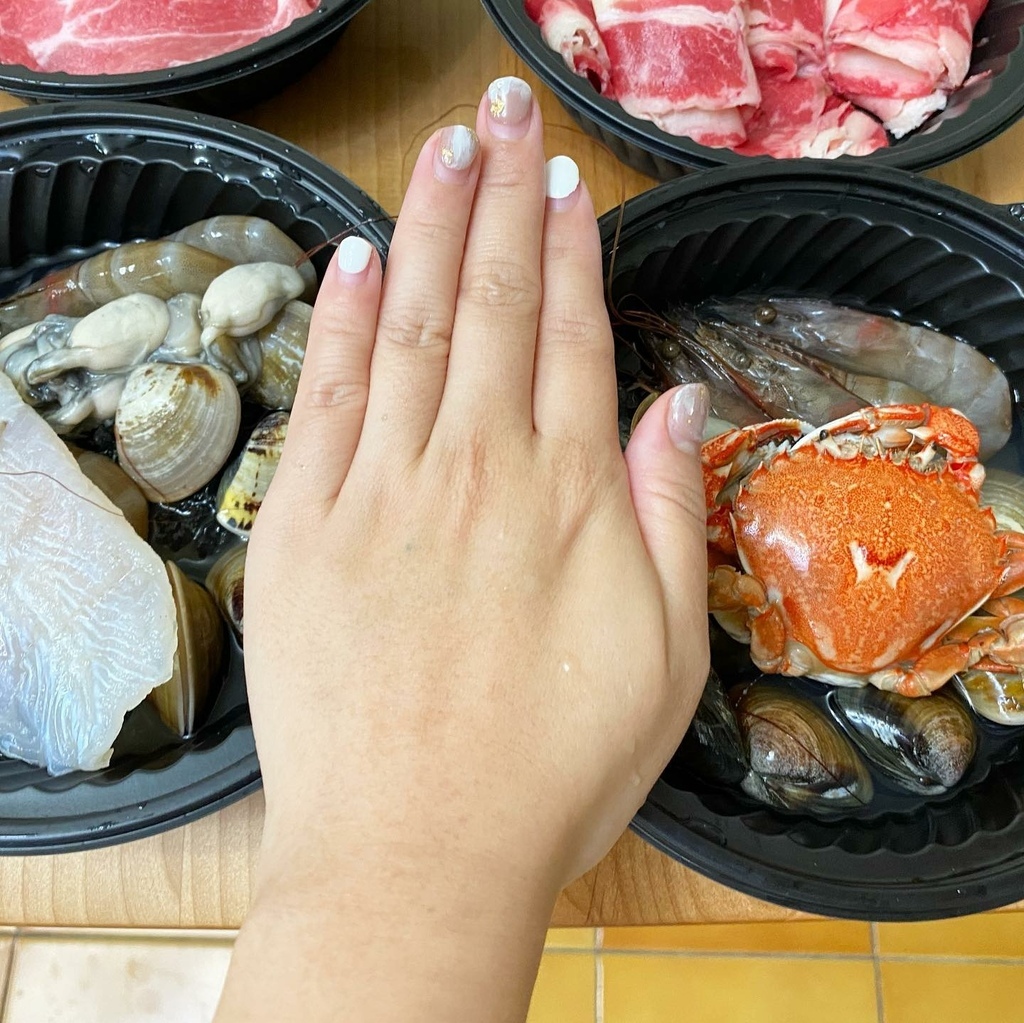 【台北外帶外送美食】東雛菊-風味鍋物火鍋外送評價，特別湯頭，份量超多 (2).jpg