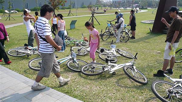 聽到拍照 車都是丟了