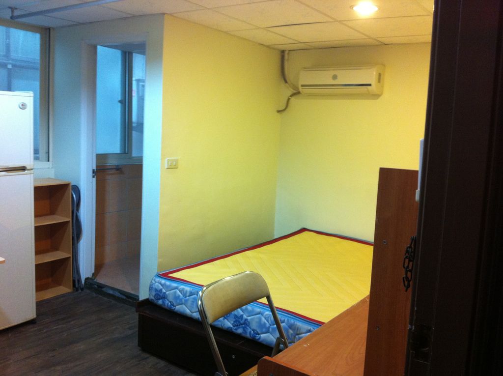 [出租] 海大中正路764號 套房傢俱全 路邊免爬坡