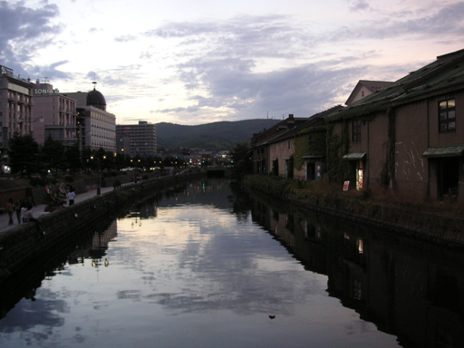 傍晚的小樽運河