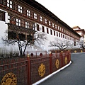 Tashichho Dzong（Thimphu）～就在這外圍道路上遇到國王車隊