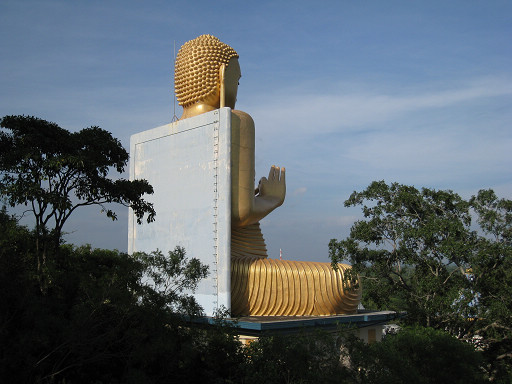 丹布拉（Dambulla）～金廟（Golden Temple）大佛背影