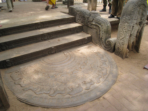 安努拉德普勒（Anuradhapura）～菩提聖樹（Sri Maha Bodhi）門前階梯的月石（Moonstone）