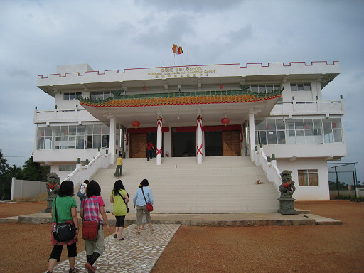 安努拉德普勒（Anuradhapura）～新蓋的三味地國際佛教中心(Samadhi International Buddhist Centre)