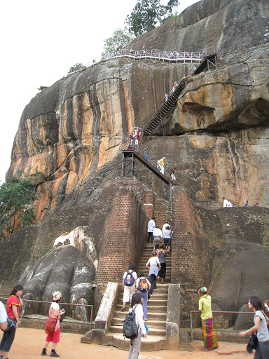 希基利亞（Sigiriya）～獅爪平臺(The Lion Terrace)