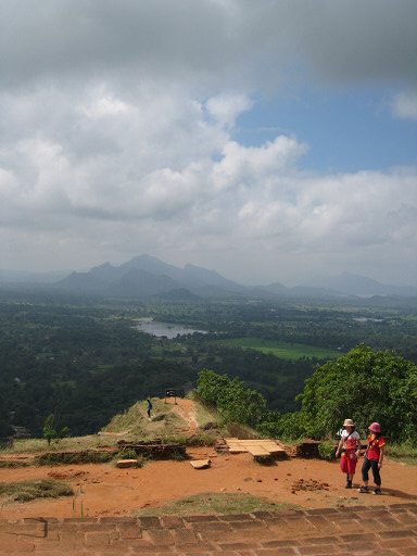 希基利亞（Sigiriya）～於平臺所見的綠色大地