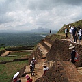 希基利亞（Sigiriya）～階上階下的人在看甚麼?