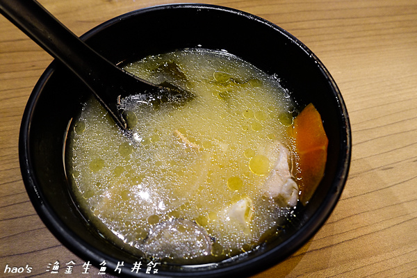 201511漁金生魚片丼飯049.jpg