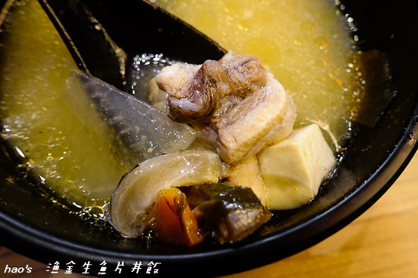 201511漁金生魚片丼飯050.jpg