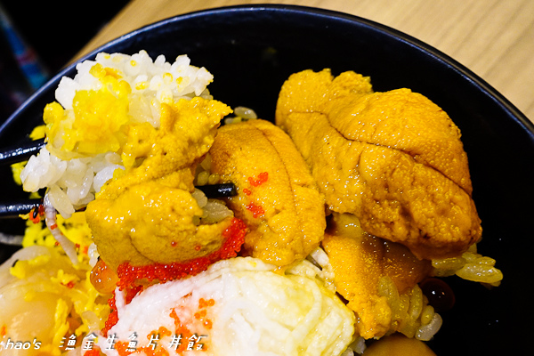 201511漁金生魚片丼飯068.jpg