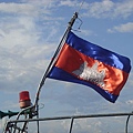 柬埔寨的國旗上是小吳哥