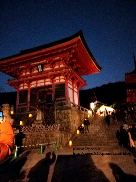 【2018年京都旅行】一個人獨旅賞楓~清水寺賞夜楓