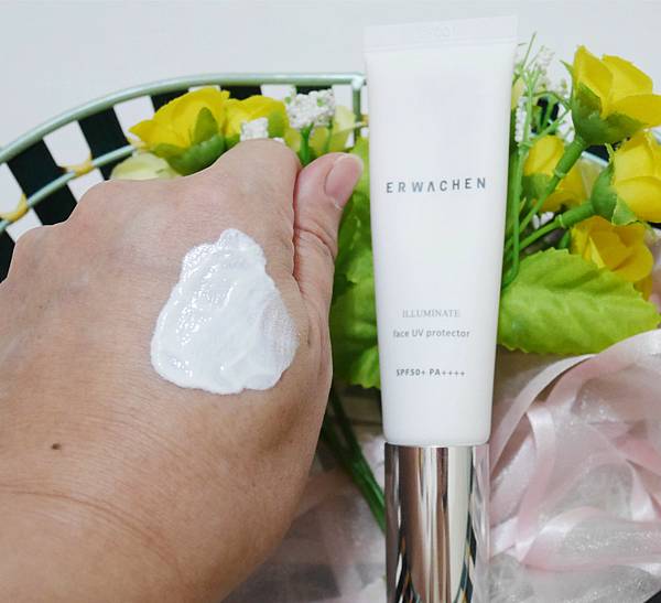 Erwachen醒寤-御光臉部防曬精華乳4.jpg Erwachen醒寤-御光臉部防曬精華乳4.jpg