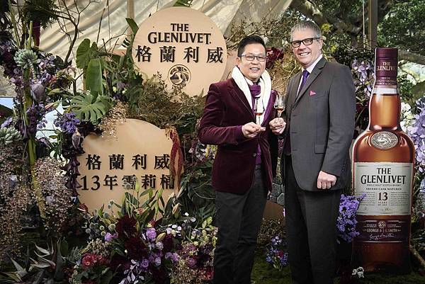 台灣保樂力加董事總經理王德勤(左)與格蘭利威首席釀酒師Alan Winchester。
