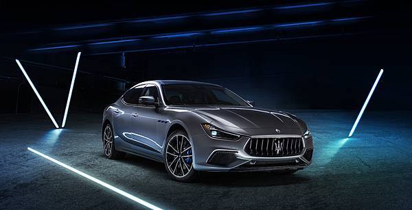 001Maserati_Ghibli_Hybrid