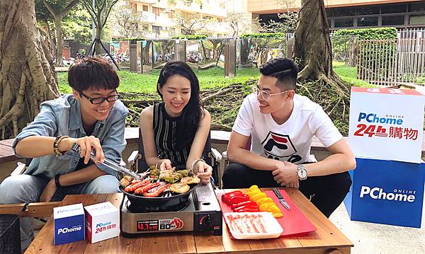 0922【PChome 24h購物 新聞稿-附件】中秋連假露營烤肉躍主流,帶動PChome 24h購物站上輕量型烤肉用具買氣增,露營、烤肉一站式購足! 0922【PChome 24h購物 新聞稿-附件】中秋連假露營烤肉躍主流,帶動PChome 24h購物站上輕量型烤肉用具買氣增,露營、烤肉一站式購足!