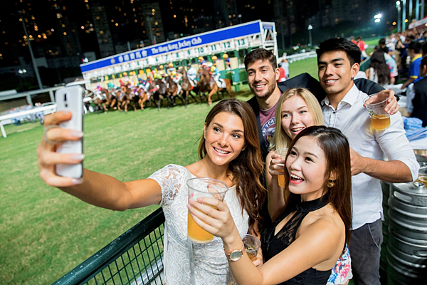 台北國際旅展香港館年終優惠 周末不加價  香港三天8,888