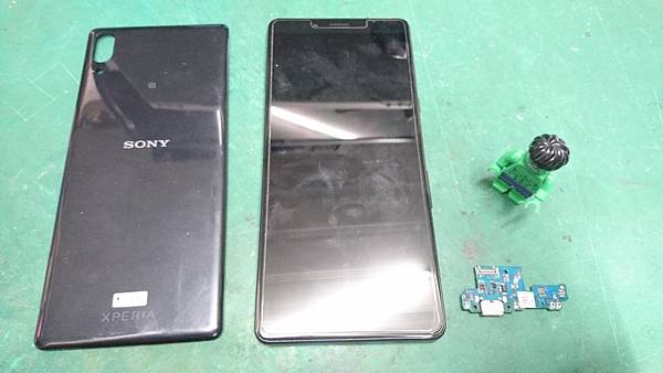 SONY L3 不開機 充電維修.jpg