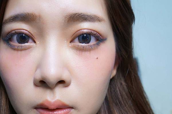 运用色彩简单画出乾净又缤纷的春天妆容-贪吃