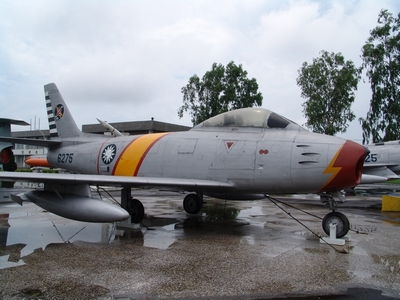 F-86F 軍刀式戰鬥轟炸機 Sabre