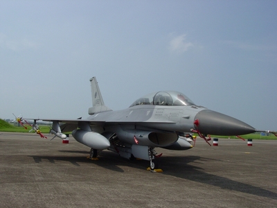 F-16 戰隼式戰鬥機 Fighting Falcon F-16 戰隼式戰鬥機 Fighting Falcon
