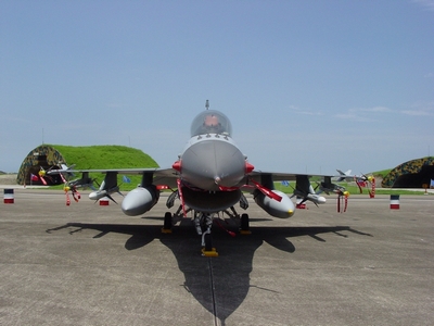 F-16 戰隼式戰鬥機 Fighting Falcon F-16 戰隼式戰鬥機 Fighting Falcon