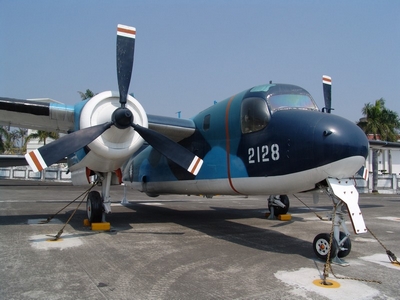 S-2E 追蹤者式反潛巡邏機 Tracker S-2E 追蹤者式反潛巡邏機 Tracker