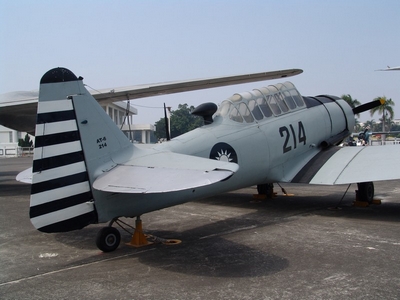 AT-6 德州佬式戰鬥教練機 AT-6 德州佬式戰鬥教練機