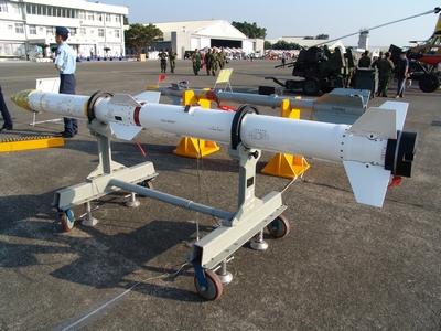TC-2 天劍二型中程空對空飛彈 TC-2 天劍二型中程空對空飛彈