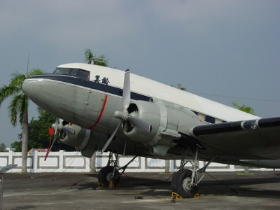 C-47 空中列車式運輸機