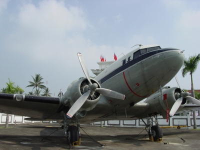 C-47 空中列車式運輸機 C-47 空中列車式運輸機
