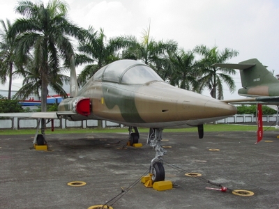 F-5B 自由鬥士式戰鬥教練機